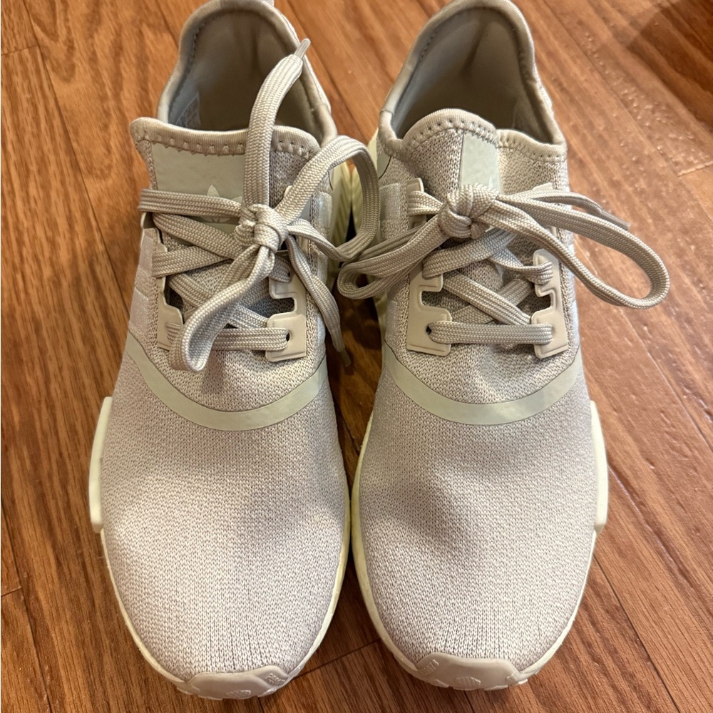 Adidas NMD R1 - Picture 2 of 3